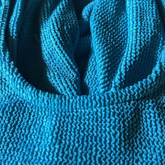 Blue Long Sleeve Fitted Crop top by Araminta James Ocean breeze crinkle top - Picture 4 of 5